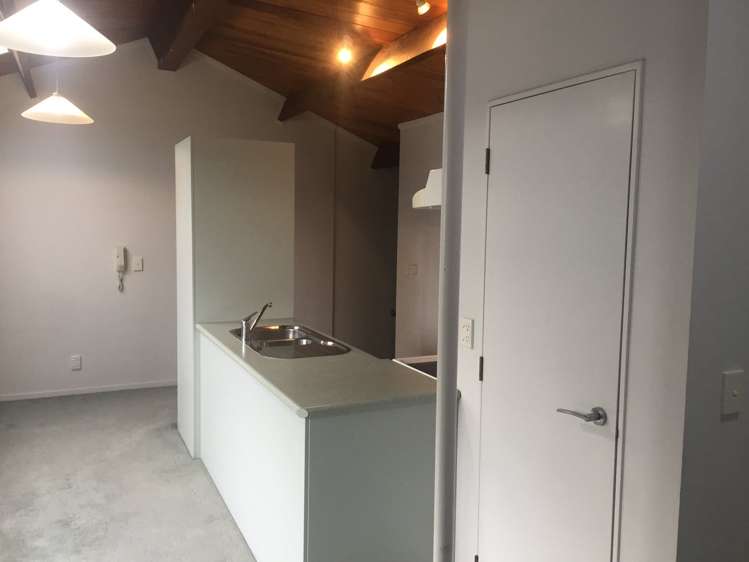 16/220 Thorndon Quay Pipitea_11