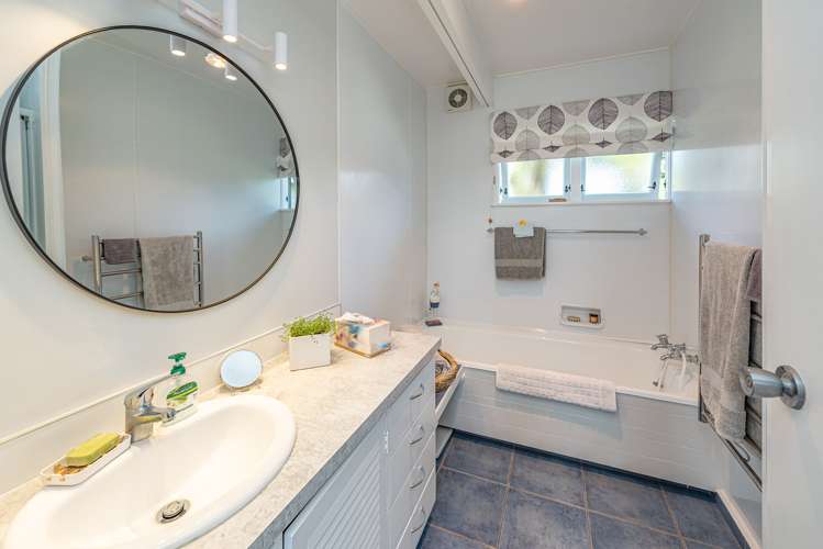 3 Exeter Crescent Springvale_14