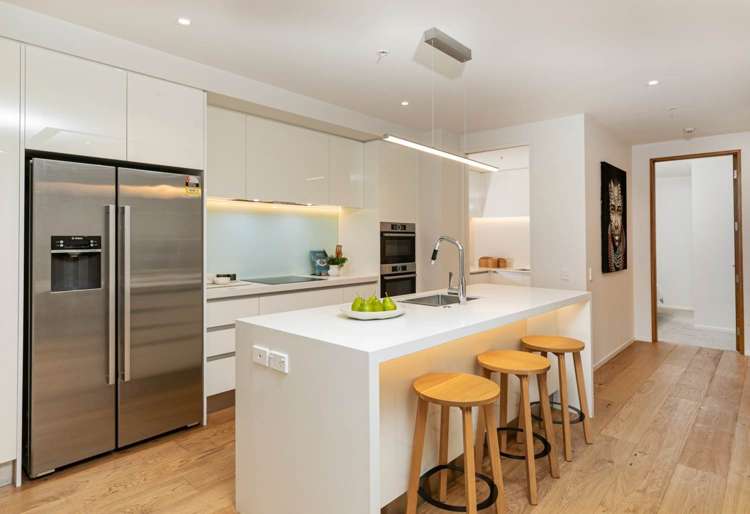 102/585 Beach Road Rothesay Bay_2