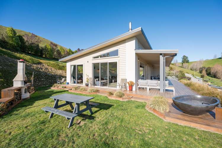 335 Higgins Road Wakefield_1