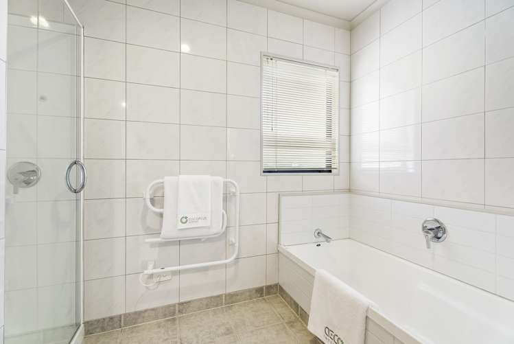 121 Alec Craig Way Gulf Harbour_16