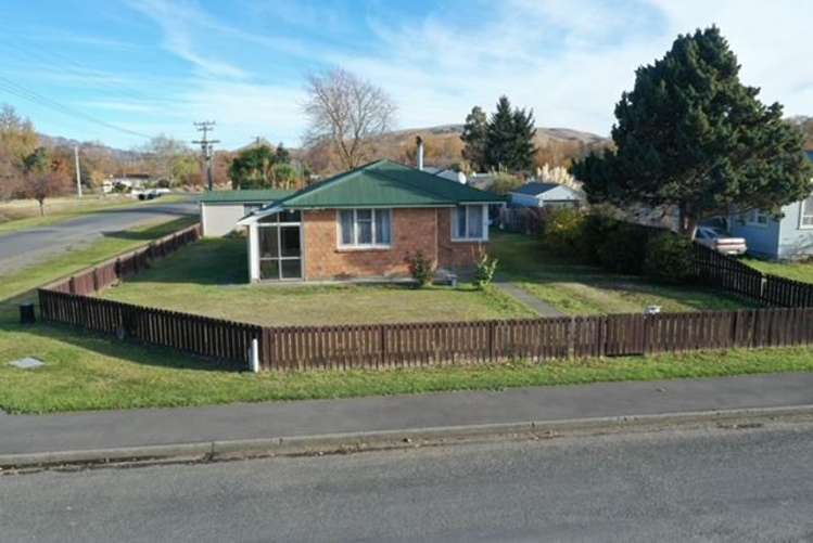 38 Lyndon Street Waiau_36