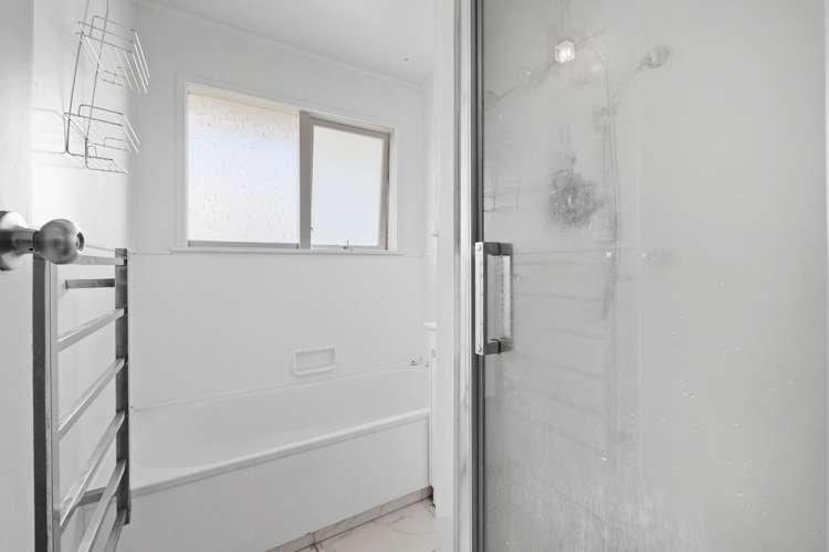 3/8 Russell Road Manurewa_11