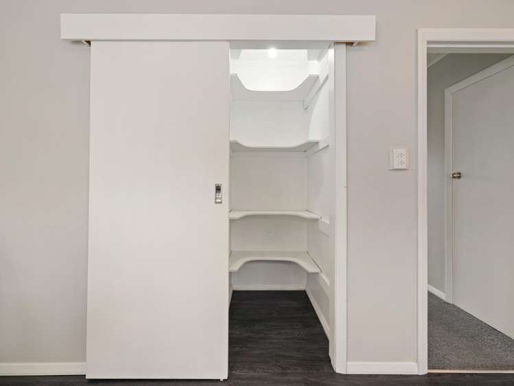 2 Yeats Crescent Fairfield_8