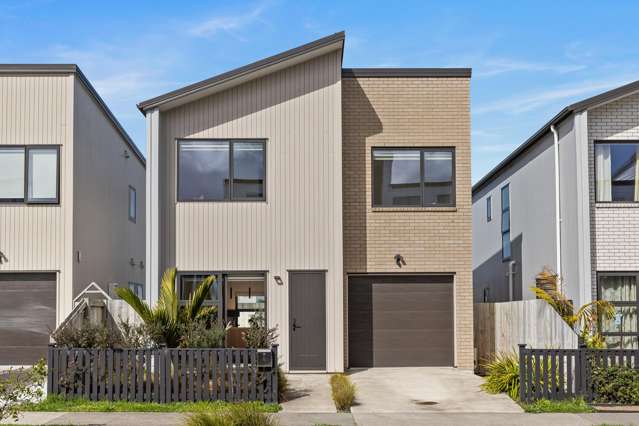 Luxury, standalone, walk to Scott Point School