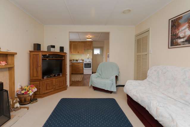 102 Derby Street Feilding_4