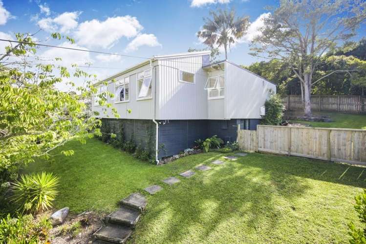 28 Derwent Crescent Titirangi_0