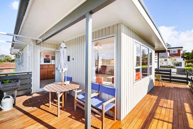 19 Taitua Drive Te Atatu South_6