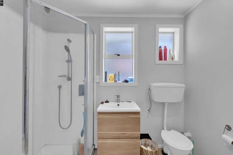 38A & 38B Anthony Crescent Bader_11