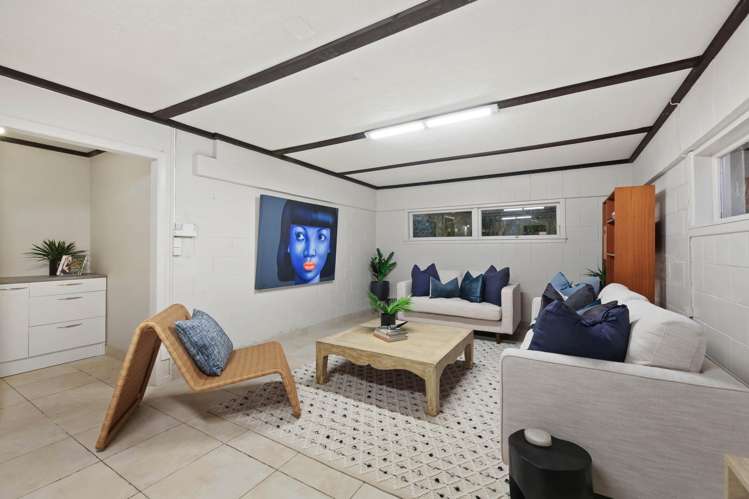 10 Etherege Place Mellons Bay_28