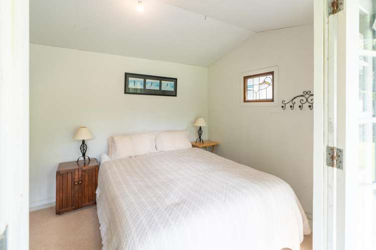 904 Te Oka Bay Road Little River_18