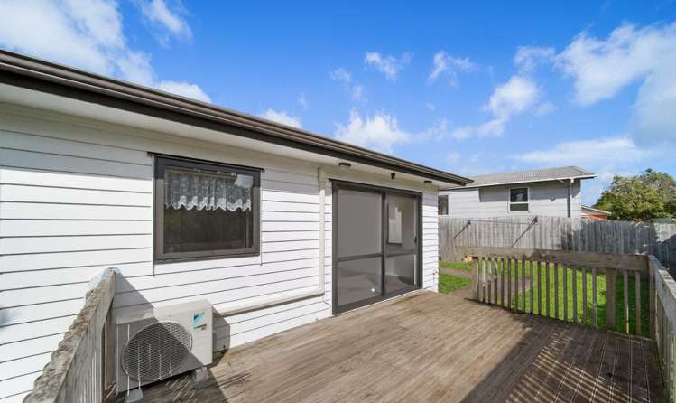 90 Chelburn Crescent Mangere East_4
