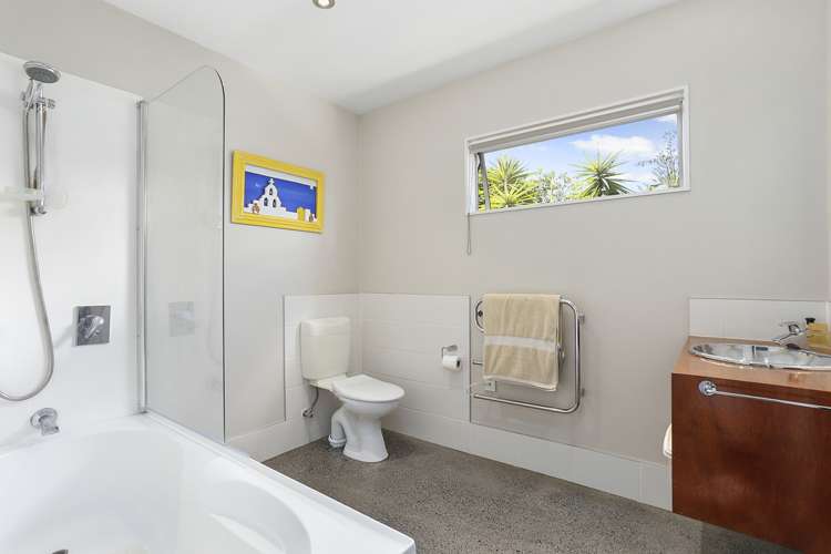 6b Pirangi Street Point England_12