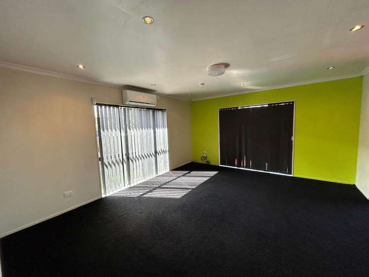 4 Robert Skelton Place Clendon Park_6