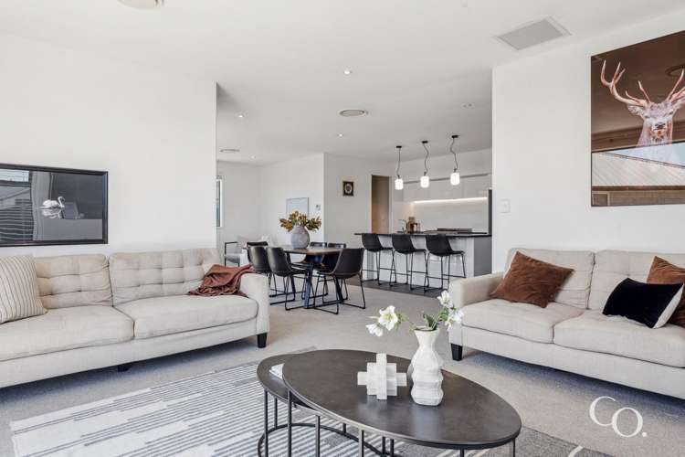 51 Kahuparere Crescent Pyes Pa_13