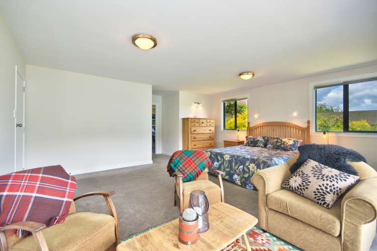 574 Peninsula Road Kelvin Heights_13