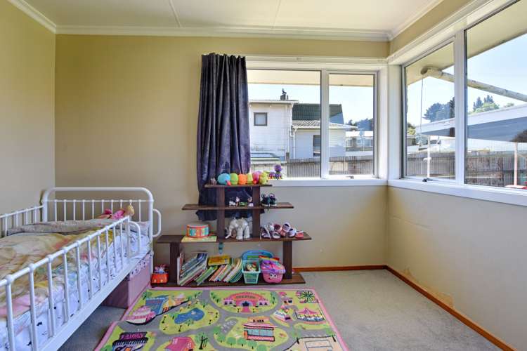 85 Walker Crescent Gore Surrounds_8