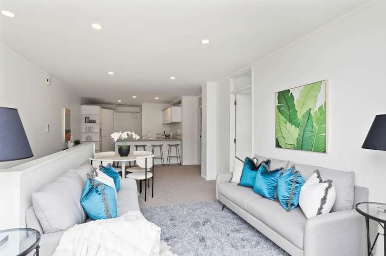 2/561 Blockhouse Bay Road_0