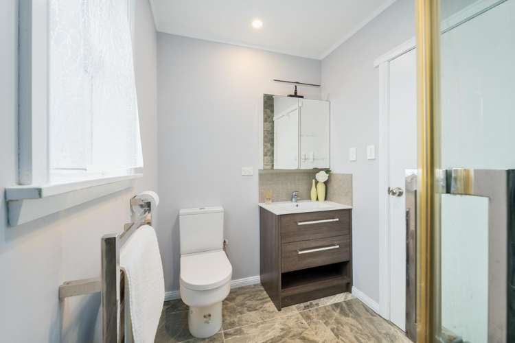 3 Glen Marine Parade Glendene_10