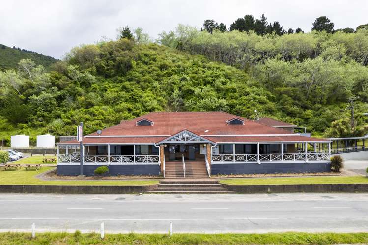 153 Beach Road Tokomaru Bay_2