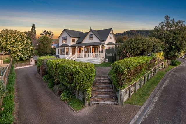 Enquiries over $789,000. No Plan B - Must Be Sold!