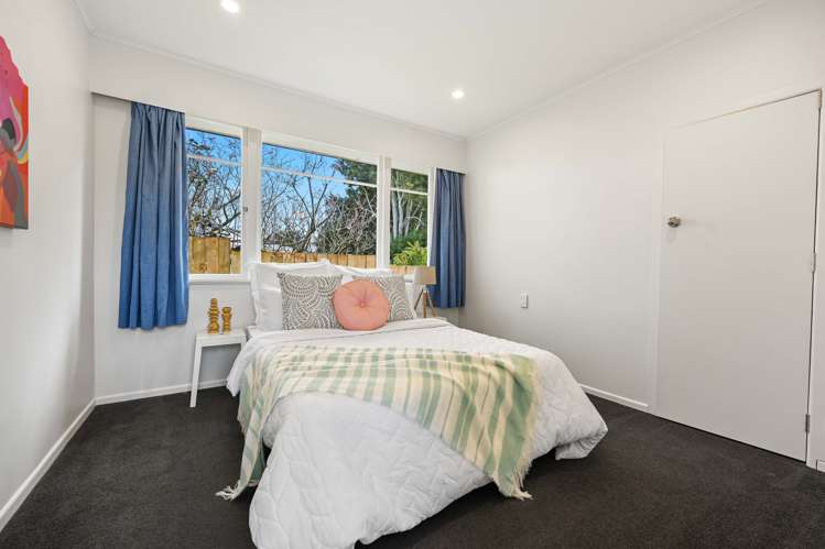 2/17 Greta Street Glenview_9