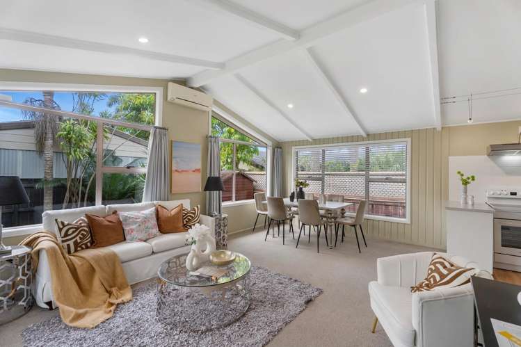 2/62 Rawhiti Road One Tree Hill_8