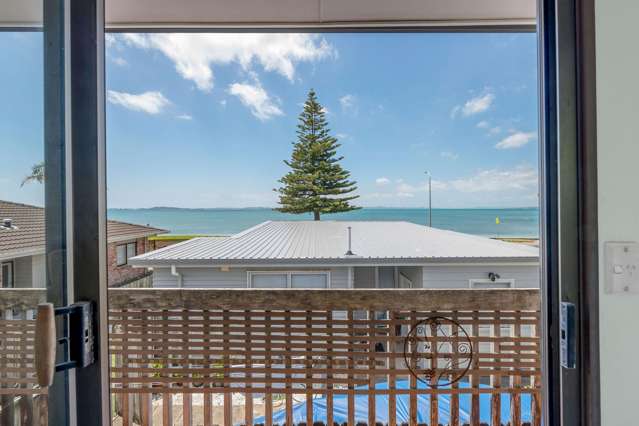 2/3 The Esplanade Eastern Beach_4