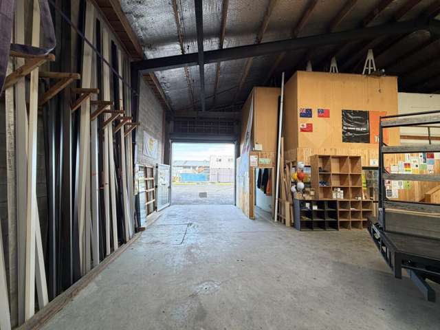 76 Delta Avenue New Lynn_4