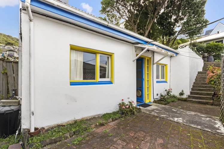 3-5 Knoll Street Island Bay_13