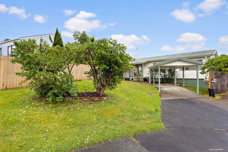 30 Loughanure Place Massey_1