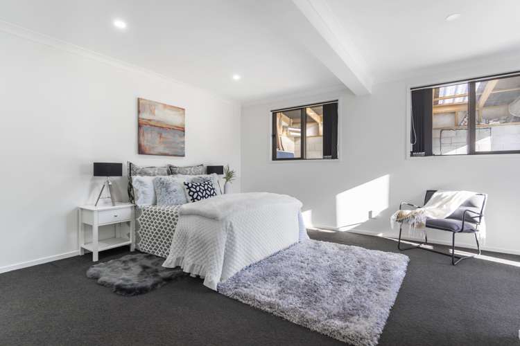 13 Arrowsmith Drive Clover Park_16