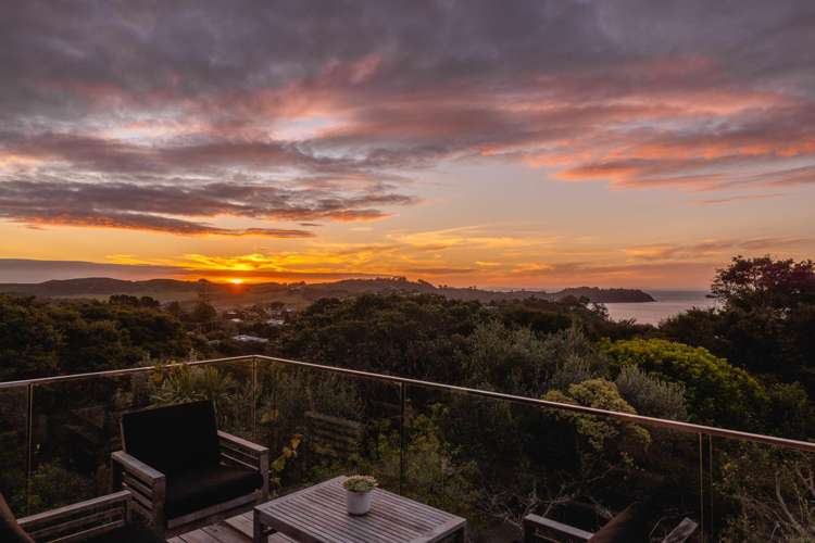 58 Victoria Road South Onetangi_28