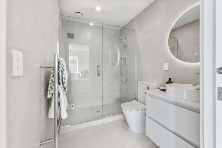 4c Towra Place Botany Downs_15