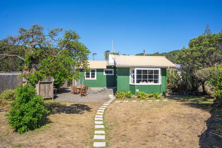6 Rangiuru Road Otaki Beach_1