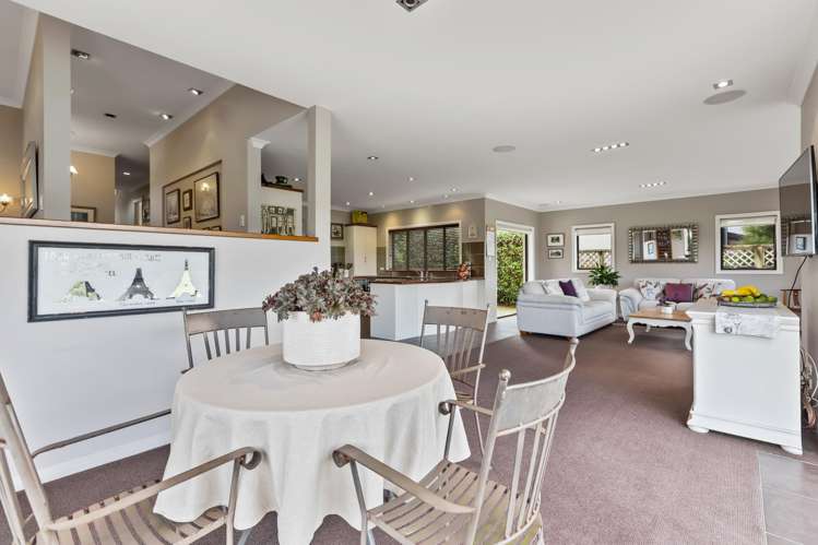 4 Kororako Grove Whalers Gate_12