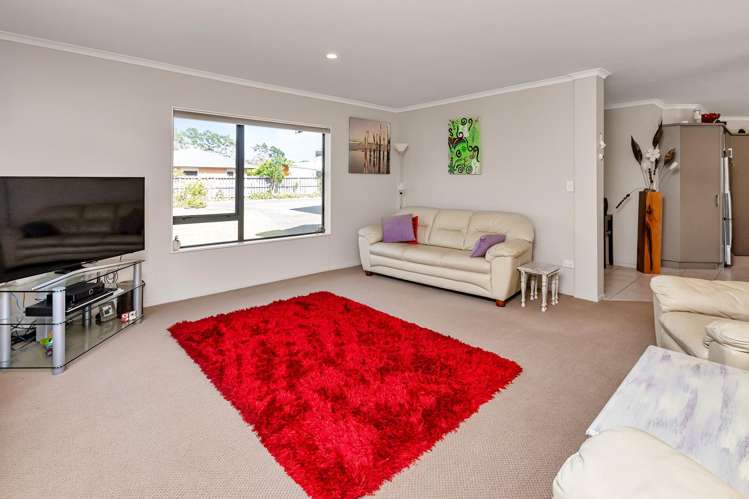 55 Pyle Road West One Tree Point_10