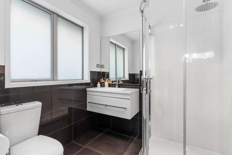 8 Reliance Crescent Beachlands_16