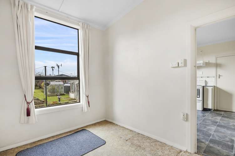 22 Law Street Caversham_13