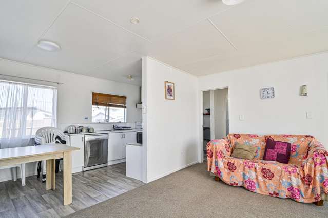 8A Arklow Place Flaxmere_4