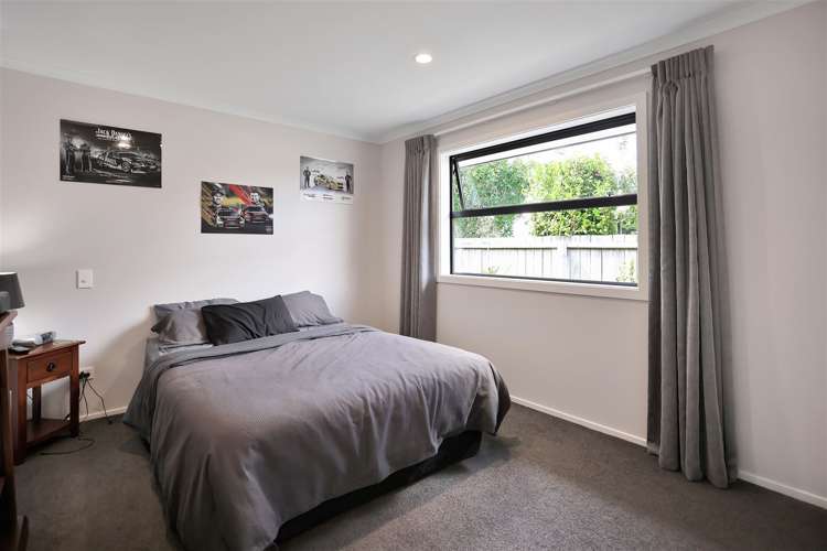 2 Douglas Drive Allenton_15