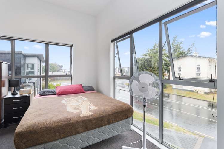 20/100 Knighton Road Hillcrest_13