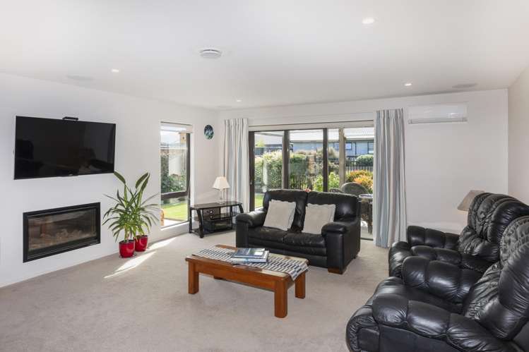 91 Carnaveron Drive Lincoln_6