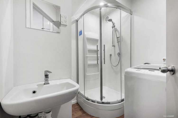 1/7 Andersons Road Oteha_11