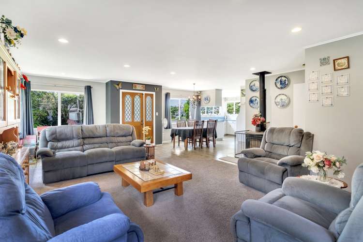 55 Charles Street Carterton_3