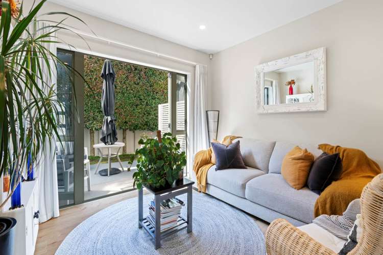 8 Hatfield Place Albany Heights_6