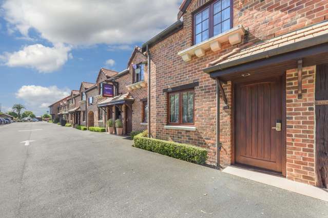 33/24 Quiet Woman Way Monaco_1