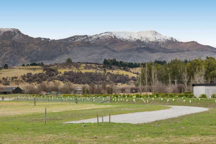 Paddock Lane Lower Shotover_5
