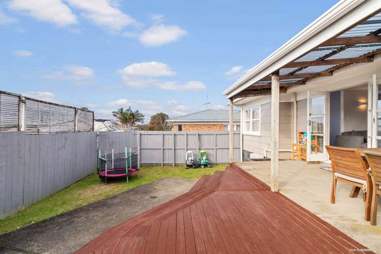 17 Russell Avenue Pukekohe_16