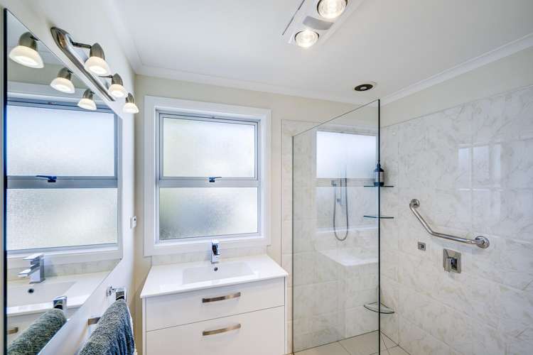 8 Brown Street Taradale_13